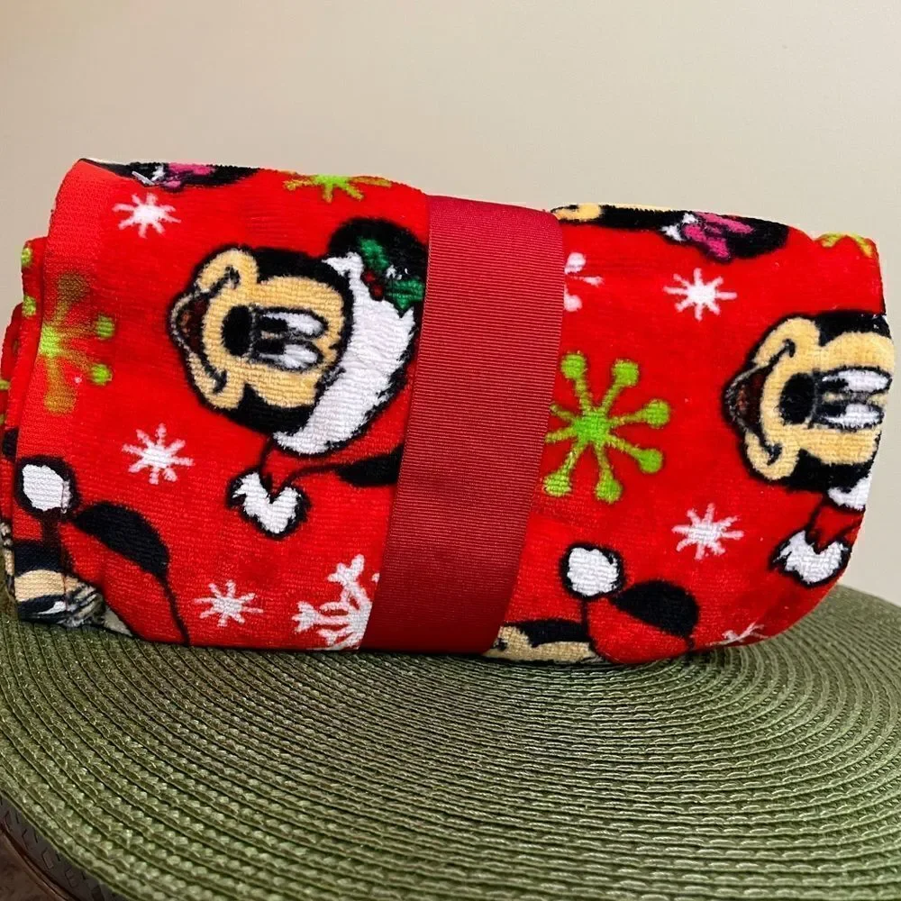 Disney Mickey Mouse Christmas hand towels set of 2 NWT
